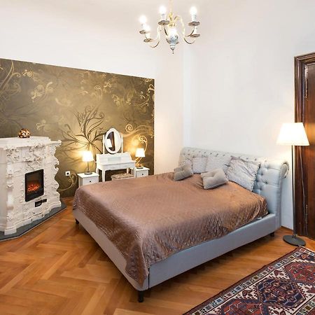 Codelli Deluxe Fresco City Centre App With Balcony Ljubljana Ngoại thất bức ảnh