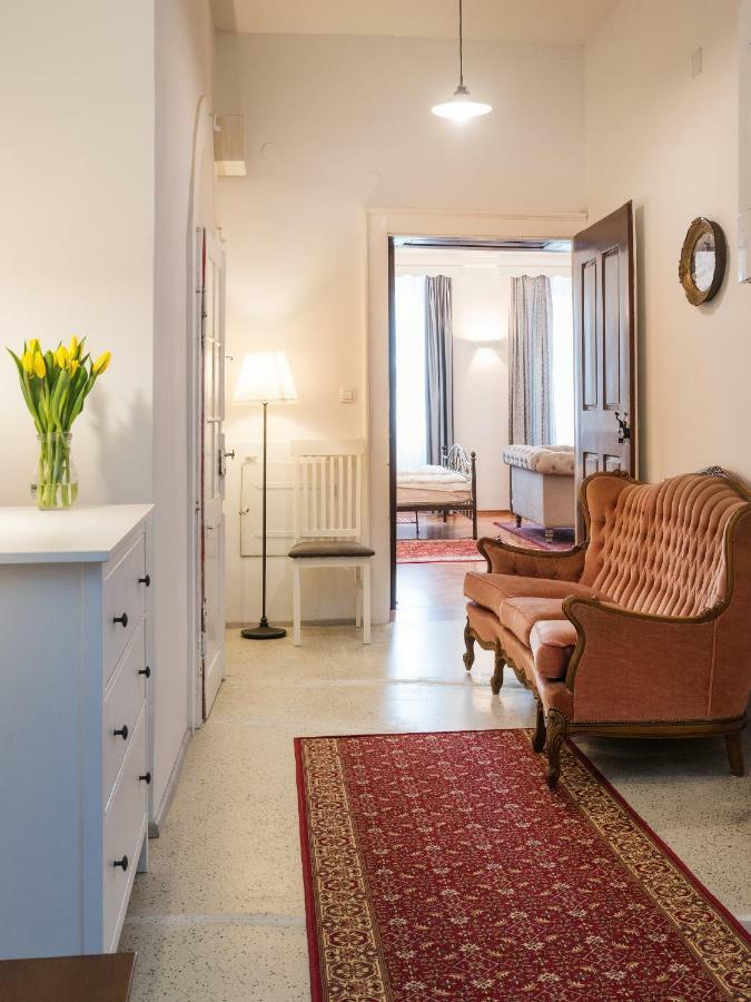 Codelli Deluxe Fresco City Centre App With Balcony Ljubljana Ngoại thất bức ảnh